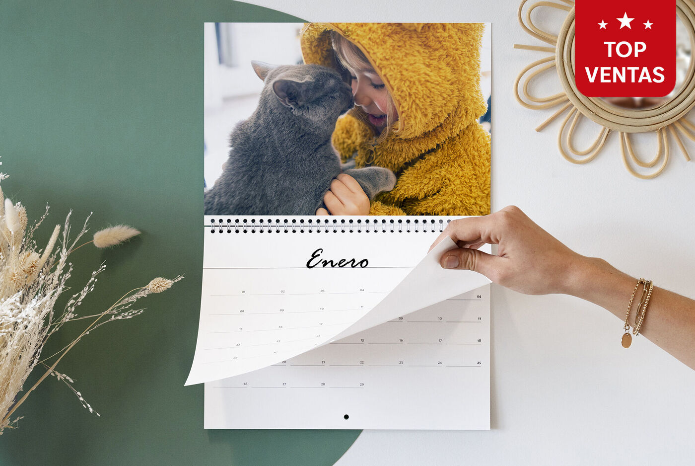 calendario personalizado para pared a doble página.