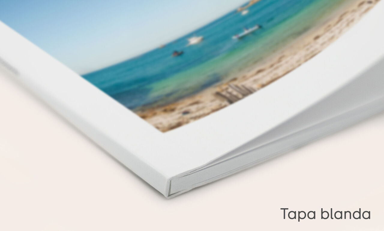 álbum de fotos con tapa blanda, encuadernación clásica y cubiertas flexibles