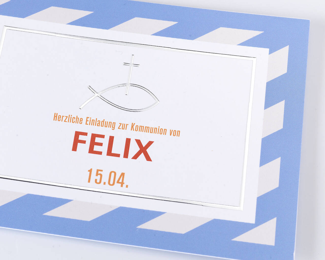 Tarjeta de invitación a la comunión para Felix con símbolo de pez y fecha 15.04.